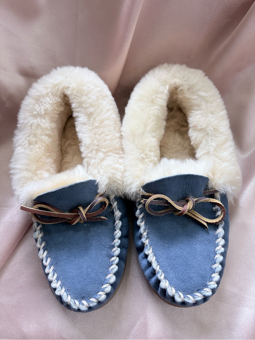 L.L.Bean Blue Suede Genuine Lamb Fur Moccasin Slippers Women’s 7M